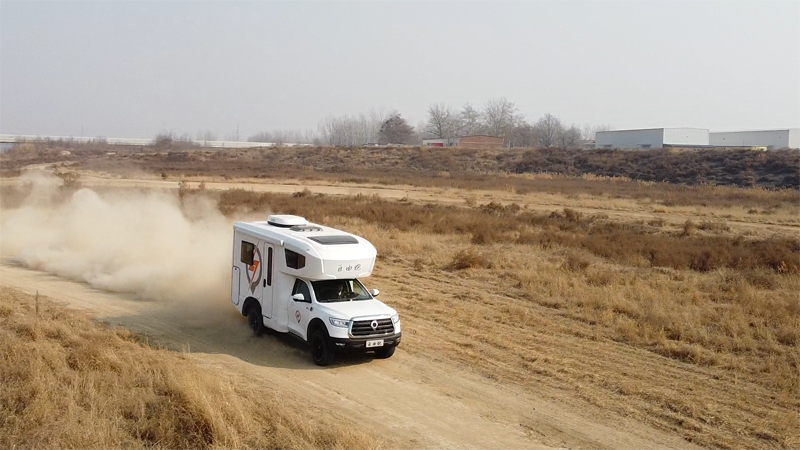 開(kāi)上房車(chē)之后，才知道選四驅(qū)房車(chē)的重要性